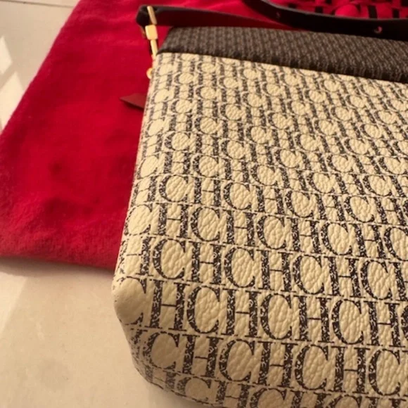 Genuine Carolina Herrera INRO Medium Clutch – Caracas